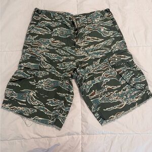 Undefeated tiger green camo cargo shorts
